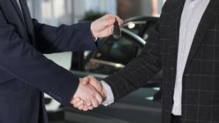 ディーラー営業マン